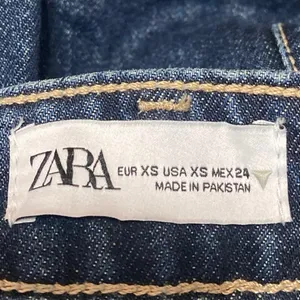 Zara Women's Blue Pleated High Waisted Mini A-Line Flared Denim Jeans Skirt XS thumbnail 4