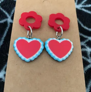 SheIn Heart Shape Earrings thumbnail 1