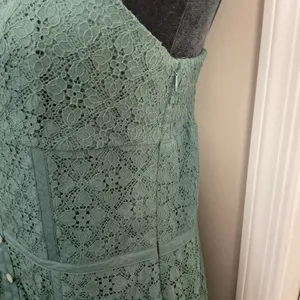 NWT BCBGMAXAZRIA Green Lace Strapless Sheath Dress 12 L Sweetheart Midi Cocktail thumbnail 5
