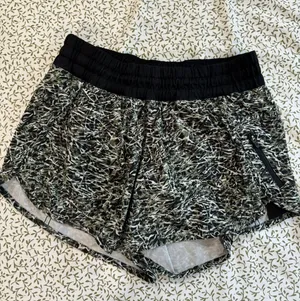 Lululemon Tracker Short 4” thumbnail 1
