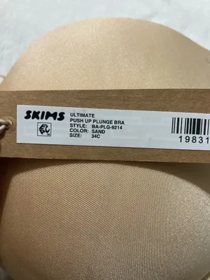 SKIMS Ultimate Push-Up Plunge Bra 34C thumbnail 5