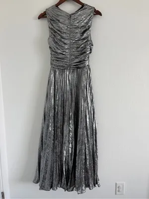ML Monique Lhuillier Metallic Silver Cutout Bow Maxi Gown Size 4 NWOT thumbnail 3