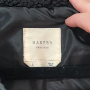 Francesca‘s Black Sherpa jacket size large thumbnail 3