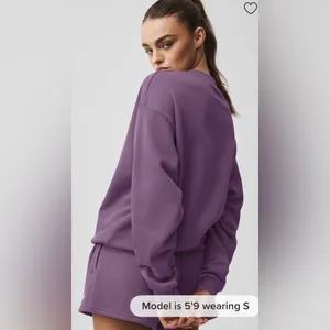 ALO Yoga NWT Accolade Crew Neck Pullover Plum Kiss Size M SOLD OUT Color thumbnail 2