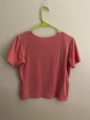 Salmon Color Top Size M Pink Size M thumbnail 2