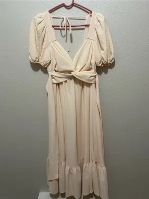 ASTR The Label Twist Bust Tie Back Puff Sleeve Midi Dress Cream Peach Medium thumbnail 5