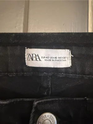 Zara Cropped Flare Jeans thumbnail 4