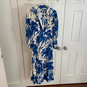 Zara Blue and White Patterned Long Sleeve Dress thumbnail 3