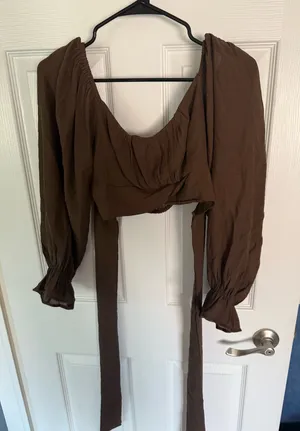Shein Long Sleeve Crop Top thumbnail 1