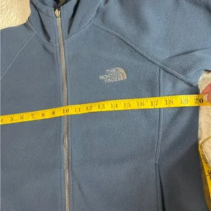 The North Face Fleece Jacket Women M gray Windwall Full Zip Hooded Sweater Logo thumbnail 10