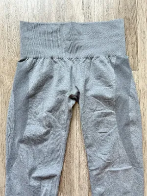 NVGTN Grey Mid Rise Contour 7/8 Leggings Size XS Workout Athletic Activewear thumbnail 7