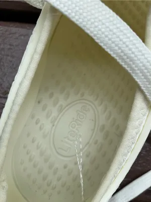 Lightweight CROCS Women's Lace-Up Sneakers thumbnail 9