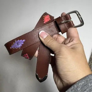 Vintage Genuine English Bridle Bonded Leather Belt Brown Floral Cutout Size‎ M thumbnail 2