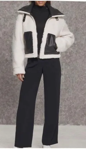 Levi's Reversible Sherpa Faux Leather‎ Jacket Women's S Black White Cozy thumbnail 1