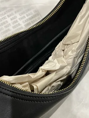 Black Adjustable Shoulder Bag thumbnail 4