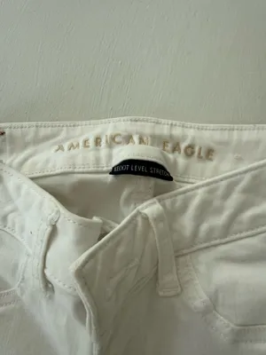 American Eagle white jeans 4 short thumbnail 4