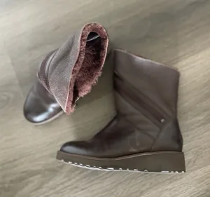 UGG Alba Leather Boots  thumbnail 1