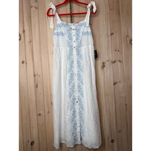 NWT Lulus Corinthia White Embroidered Button-Front Midi Dress Resort Cruise Sz M thumbnail 2
