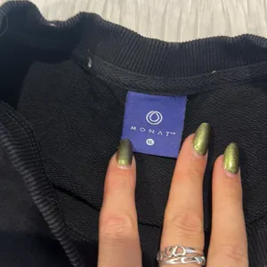 MOVING SALE - Monat Wi-Fi & a Dream Sweatshirt thumbnail 5