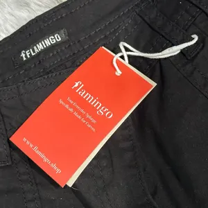 Flamingo sz L (6-8) Women's Black Shorts thumbnail 4