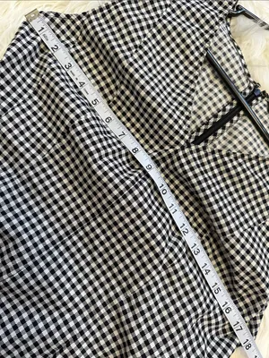 White House Black Market Black & White Gingham V-Neck Sleeveless Blouse Size 10 thumbnail 5