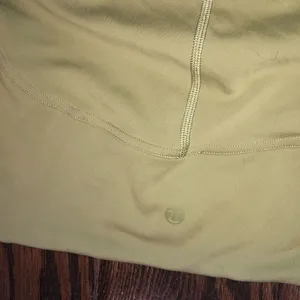 Lululemon green athletic leggings size 4 thumbnail 4