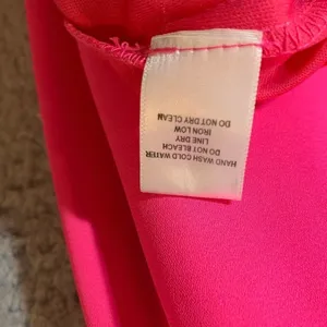 Impeccable Pig Shift Dress Large NWT Hot Pink Barbiecore Lined V-Neck Flowy‎ thumbnail 6
