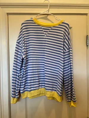sweatshirt Size L thumbnail 1