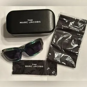 Marc Jacobs Green/Grey Sunglasses. NWOT thumbnail 3