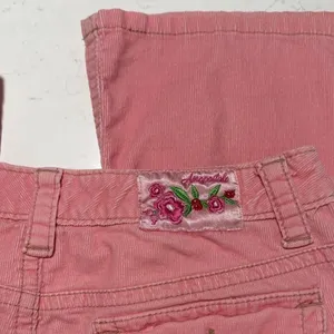 Aeropostale Women's corduroy bootcut Jeans in Soft Pink. Size 5-6 Long. thumbnail 4