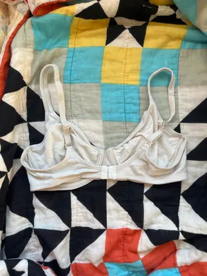 Victoria’s Secret Body by Victoria beige vintage Y2K bra thumbnail 2
