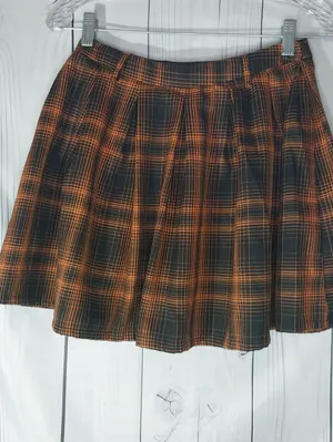 Hot Topic Pleated Orange and Black Plaid Skater Grunge Punk Mini Skirt thumbnail 3