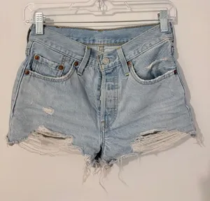 Levi's 501 Shorts thumbnail 1