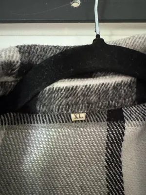 Women’s Black & White Plaid Shacket Jacket Size XL thumbnail 2