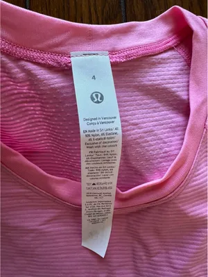 Lululemon Swiftly Tech Short Sleeve 2.0 Ombré Dye Strawberry Size 4 NWT thumbnail 5