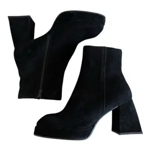 STEVE MADDEN Treasure Black Suede Platform Square Toe &  Heel Booties Size 9.5 thumbnail 7