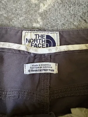 The North Face Cargo Shorts Women’s thumbnail 2