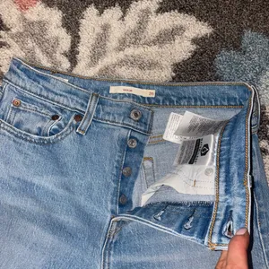 LEVI’S wedgie style jeans size 26 thumbnail 7