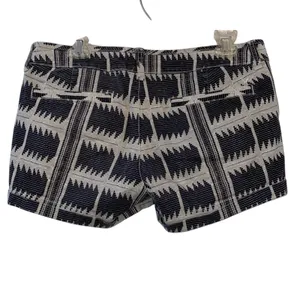 American Eagle Midi Stretch Shorts Size 8 Black Cream Tribal‎ Print Casual Summer Shorts thumbnail 3