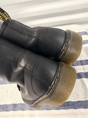 Dr. Martens Women’s 5 Black Leather 1460 Lace Up Combat Boots AirWair thumbnail 7