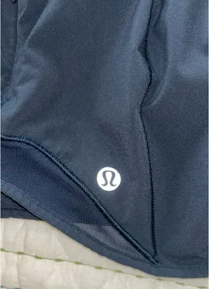 Lululemon 2.5" Hotty Hot Shorts thumbnail 4