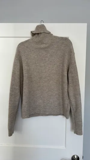 H&M Turtleneck Sweater thumbnail 3