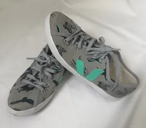 Veja Taua Lily Cole Rainforest Rescue Grey/Navy sneakers size 39 thumbnail 1