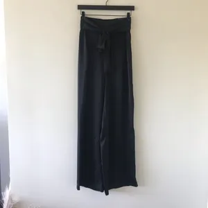 Express Satin High Rise Wide Leg Pant Ruffle Crop Tank Set, NWT, Medium, Black thumbnail 3
