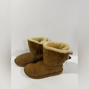 UGG Bailey Bow II Chestnut Boots Women Size 5 Brown Sheepskin Suede thumbnail 4
