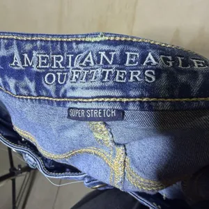 American Eagle Womens Size 8 Jegging Crop Super Stretch Distressed Jeans Blue thumbnail 8