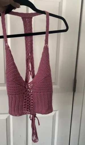 The Summer I Turned Pretty x American Eagle Collab: Pink Halter Top thumbnail 2