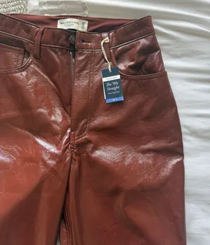 Abercrombie Ultra High Rise 90s Straight Leather Pants thumbnail 3