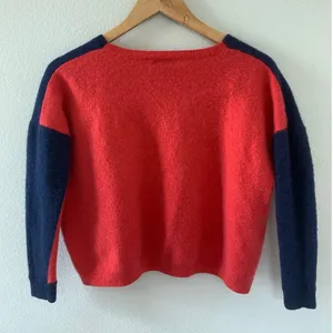 C By Bloomingdales‎ Red/Blue Long Sleeve Cashmere Sweatshirt thumbnail 2