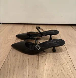 BCBGeneration Kitten Heel thumbnail 3